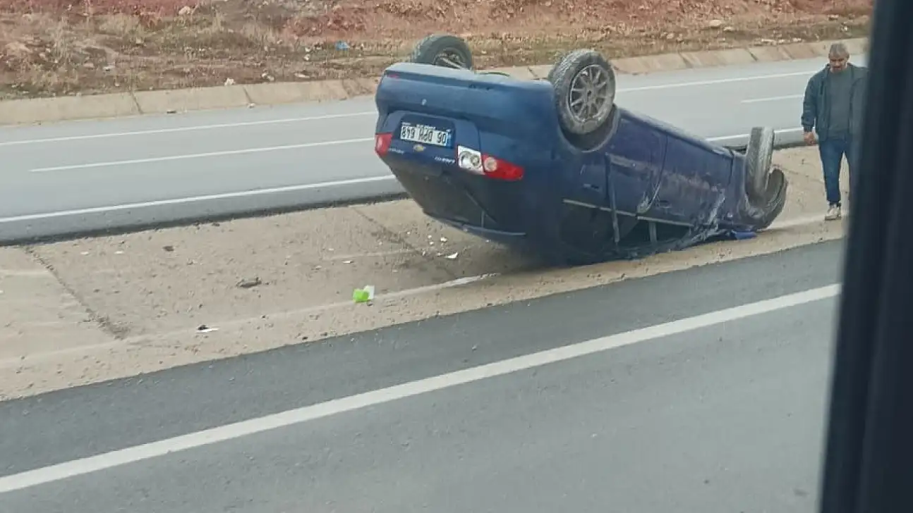 Siirt'te otomobil takla attı, 2 kişi yaralandı