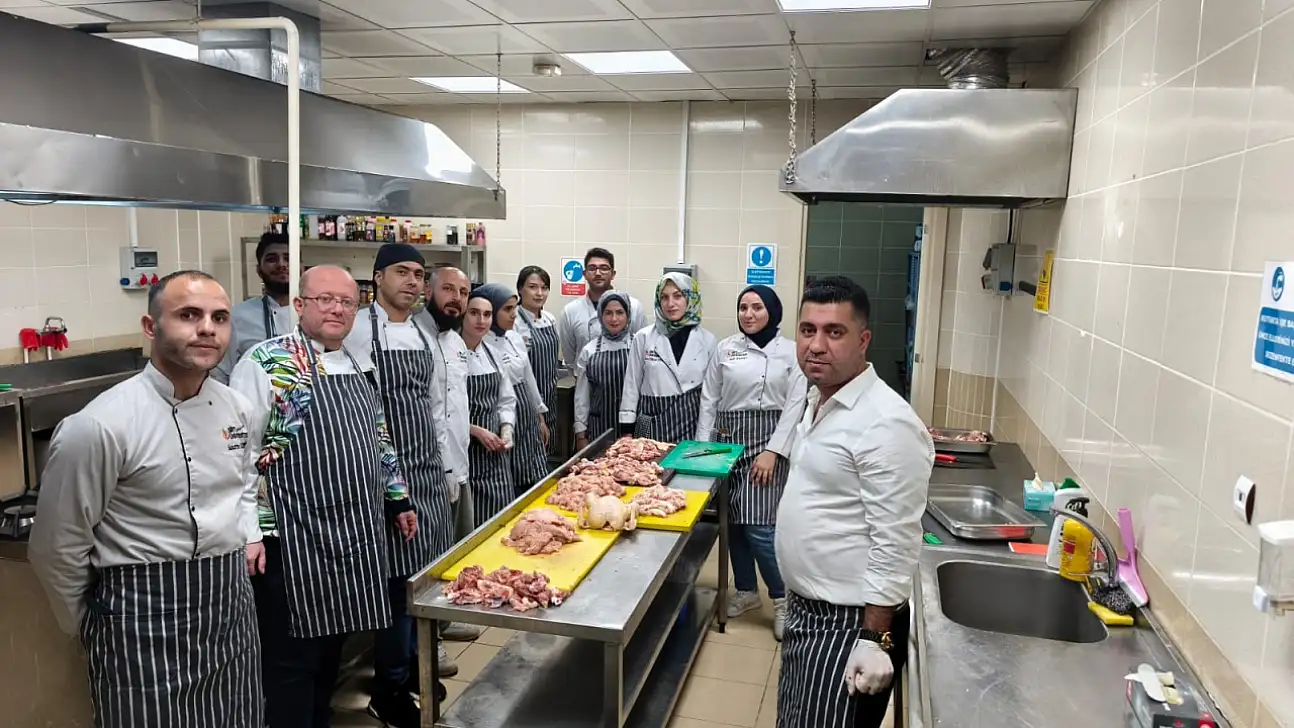Siirt Üniversitesi'nde Gastronomi Öğrencileri Et Ustalığını Uygulamalı Olarak Öğrendi