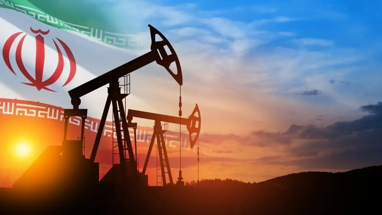 Trump'tan İran'a Yeni Tehdit: 'Yakın Zamanda İran Petrolü Elimize Geçecek'
