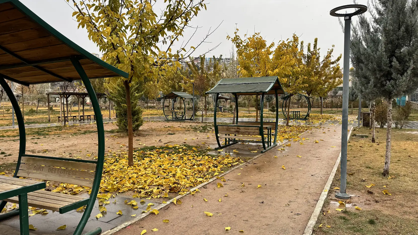 Siirt Millet Bahçesi'nde mevsim geçişi objektife yansıdı