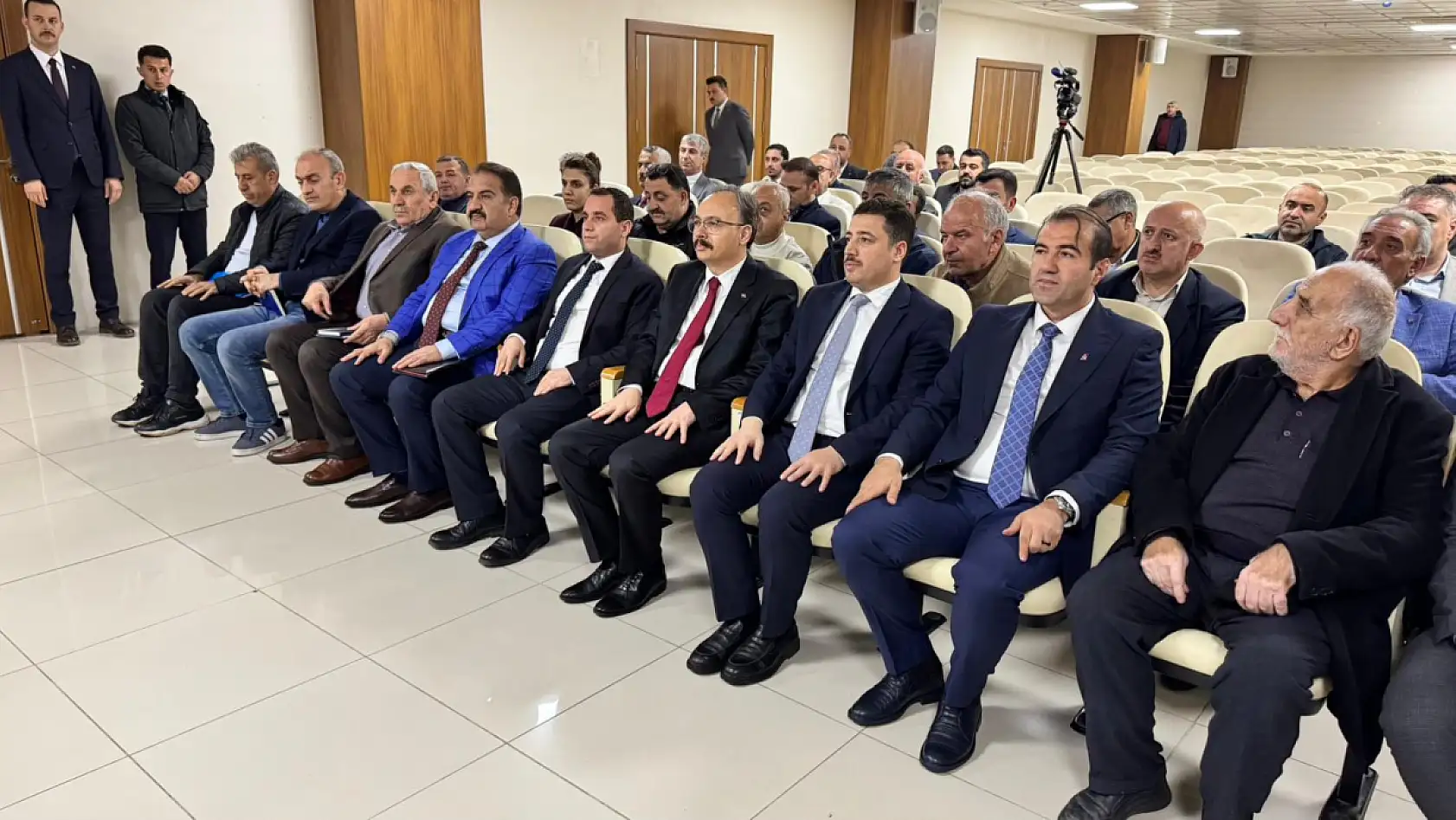 Siirt'te Hangi Yollar Asfaltlanacak? Belediye Yetkilileri Açıkladı | İşte Mahalle Mahalle Tam Liste