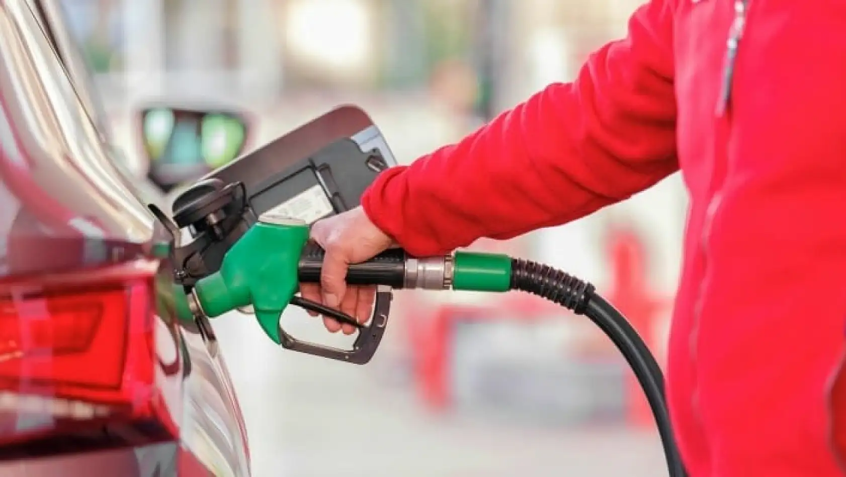 Anahtar bıraktıran zam geliyor! Motorin fiyatı rekor seviyeye yaklaştı