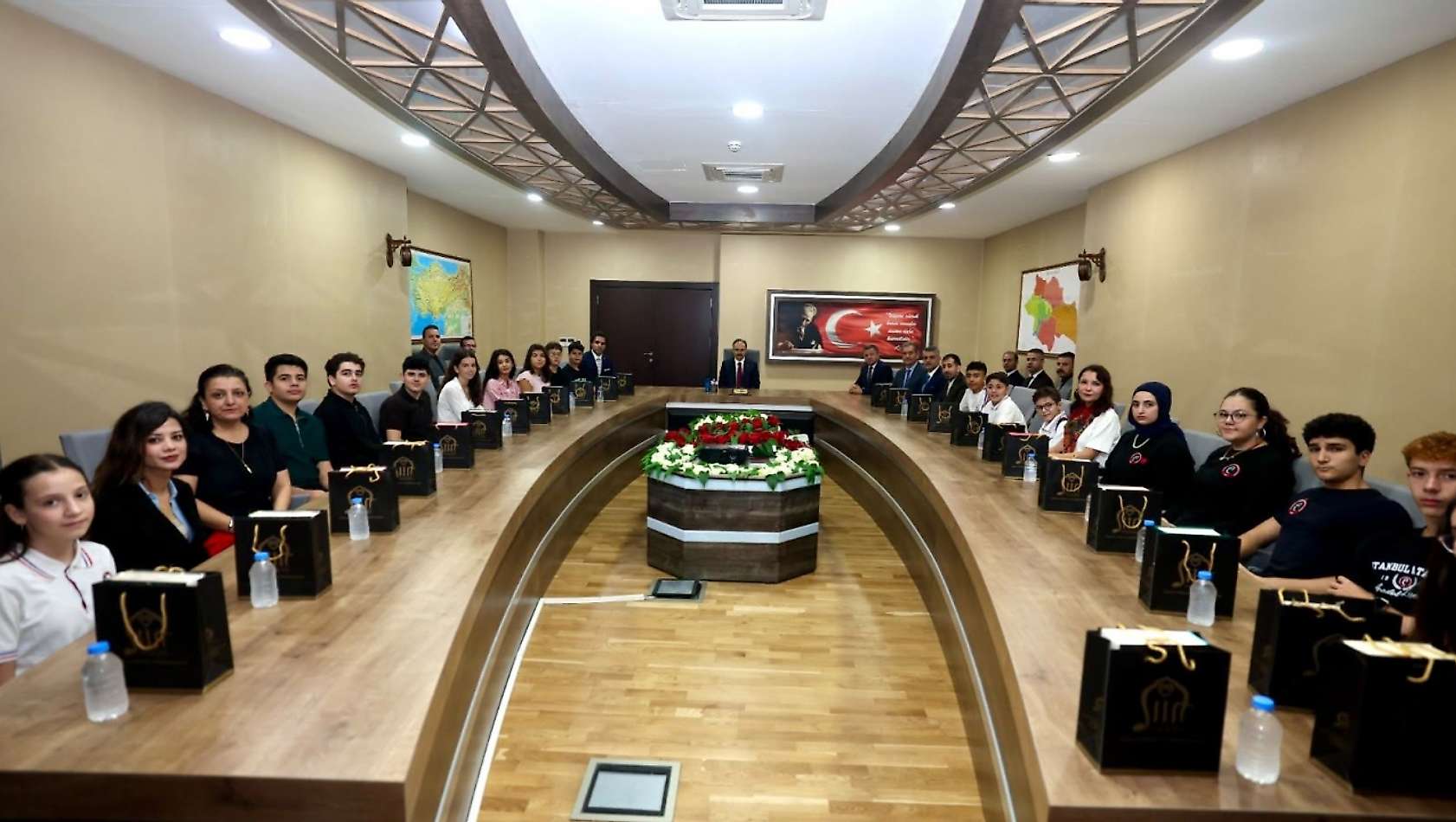İstanbul'un Öğrencileri Siirt'te: Tarihi Ve Kültürel Gezi Başladı