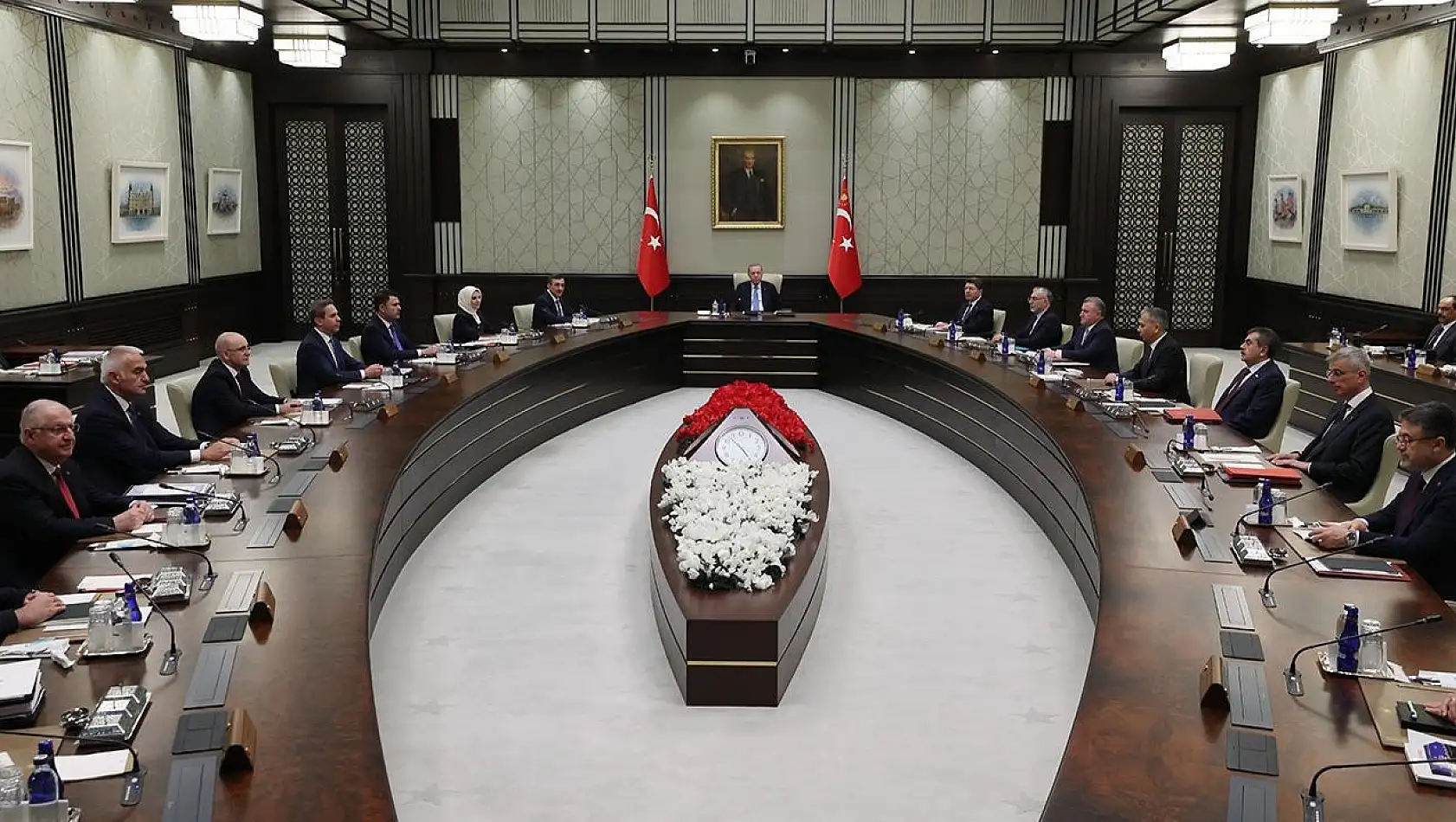 Kabine bugün toplanıyor: Suriye ve Gazze ana gündem maddeleri