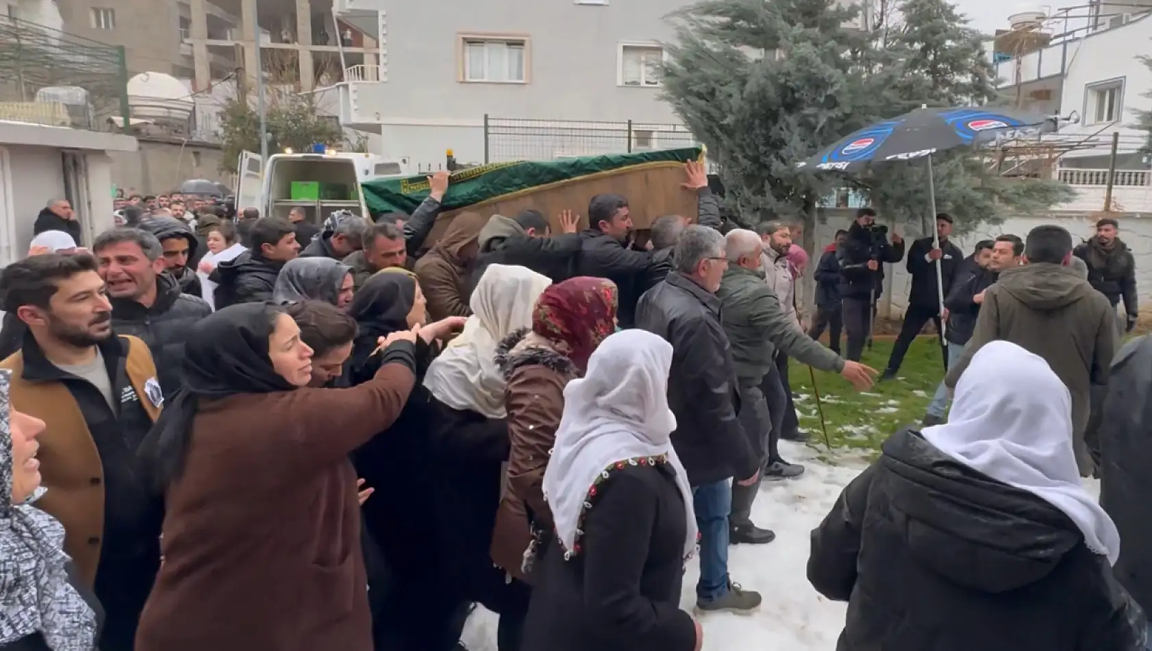 Selim Sadak İdil'de toprağa verildi