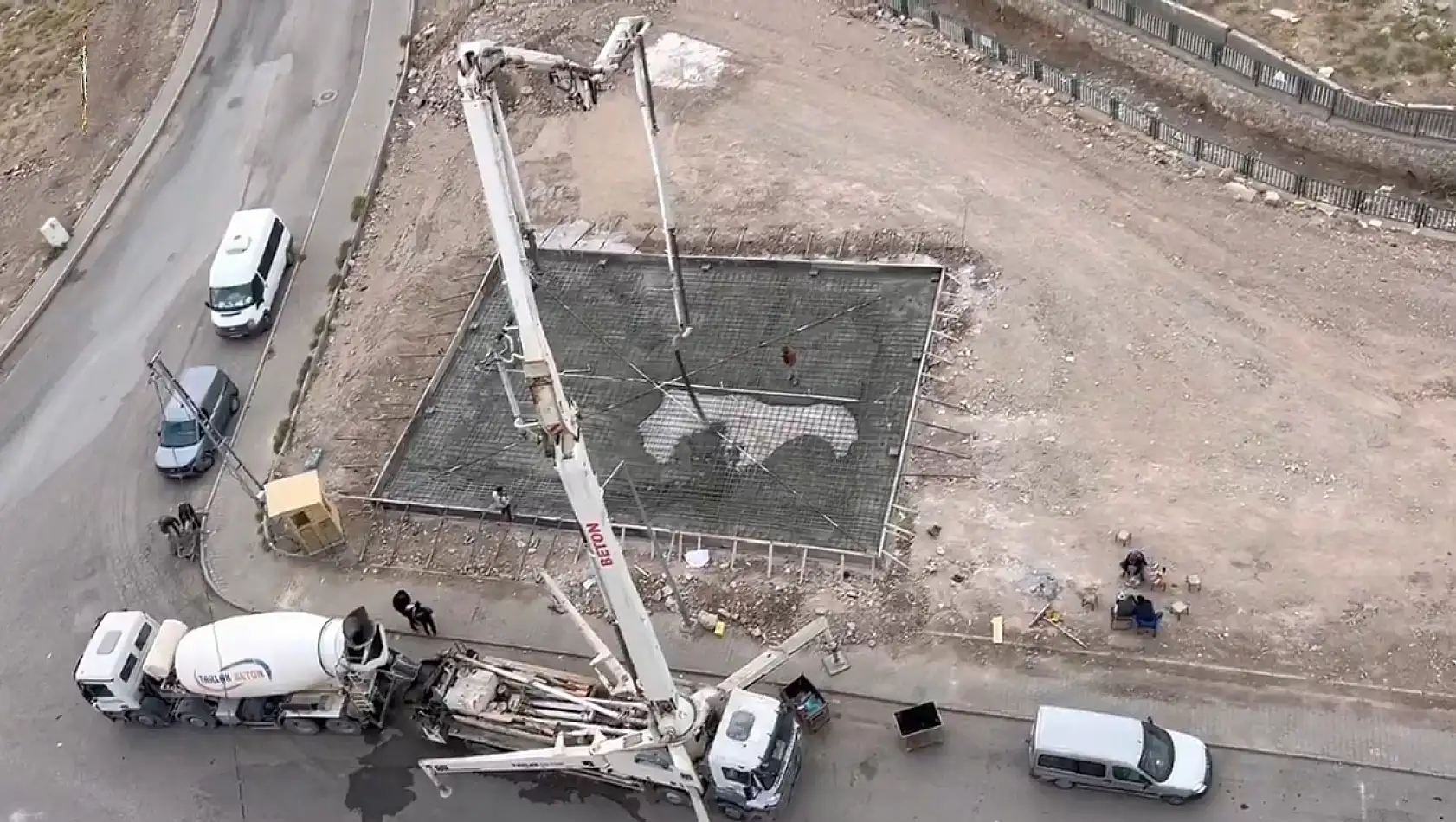 Siirt'in Kurtalan İlçesinde Halk Ekmek Fırını Üretim Tesisi İçin Temel Atıldı