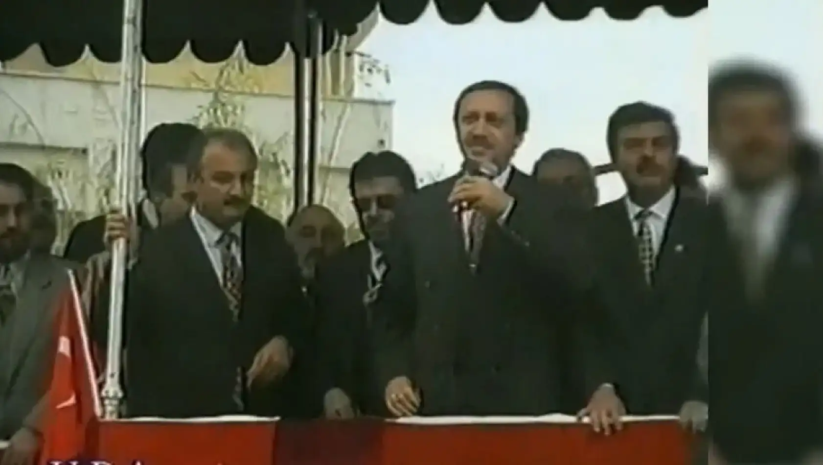 Siirt'in Tarihe Geçen Günü: Erdoğan'ın Şiiri ve Başlayan Yargı Fırtınası