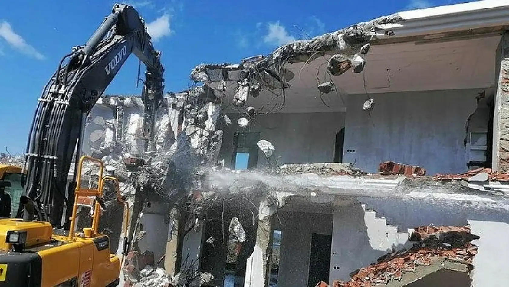 Siirt'te 2025 Yılında Kaç Tane Kaçak ve Mevzuata Aykırı Yapı Yıkıldı?