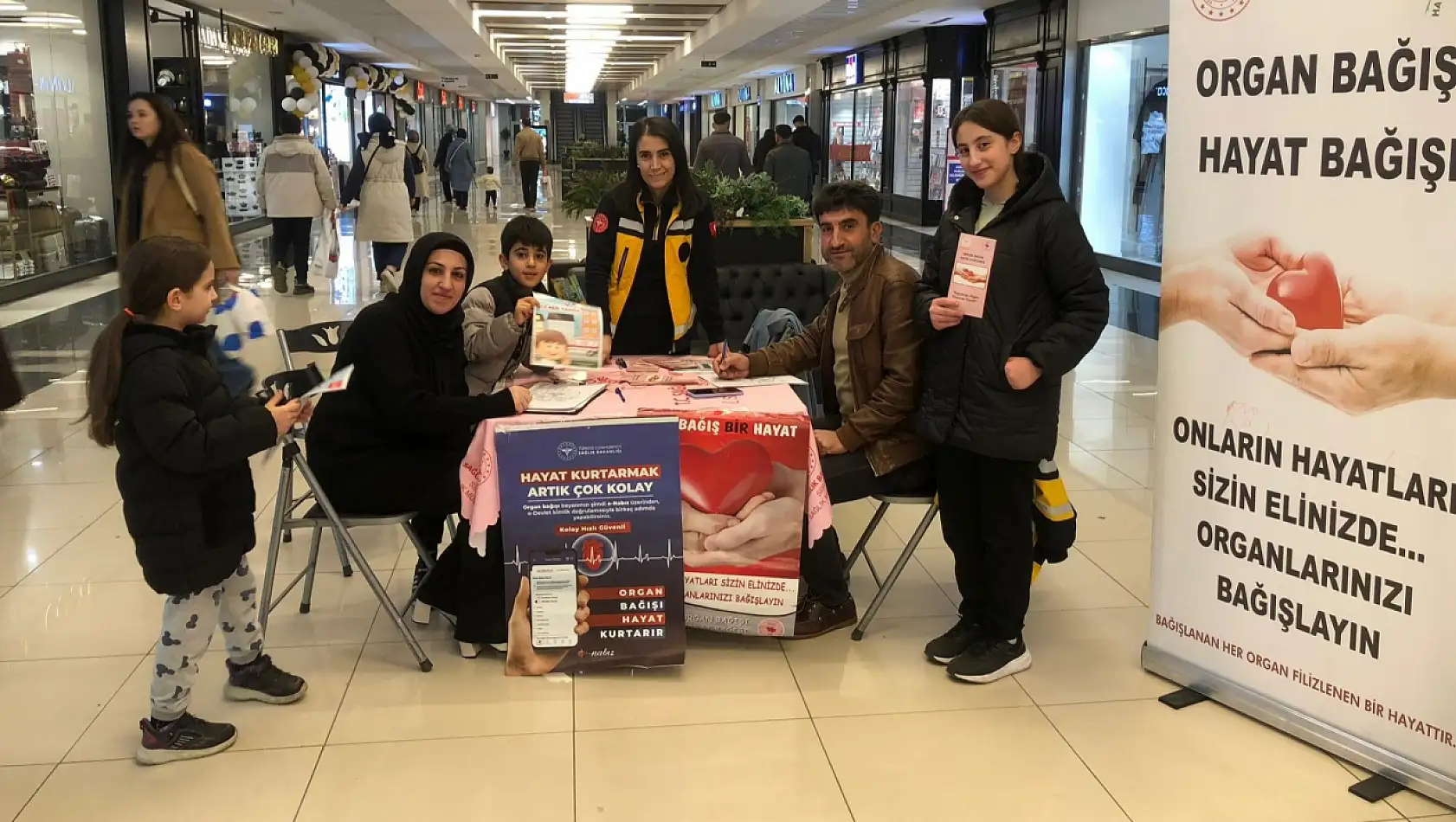 Siirt'te Hayat Kurtaran Stand: Organ Bağışına Yoğun İlgi!