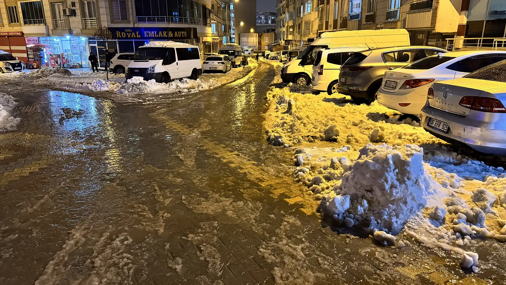 Siirt'te kar yağışının ardından erime başladı