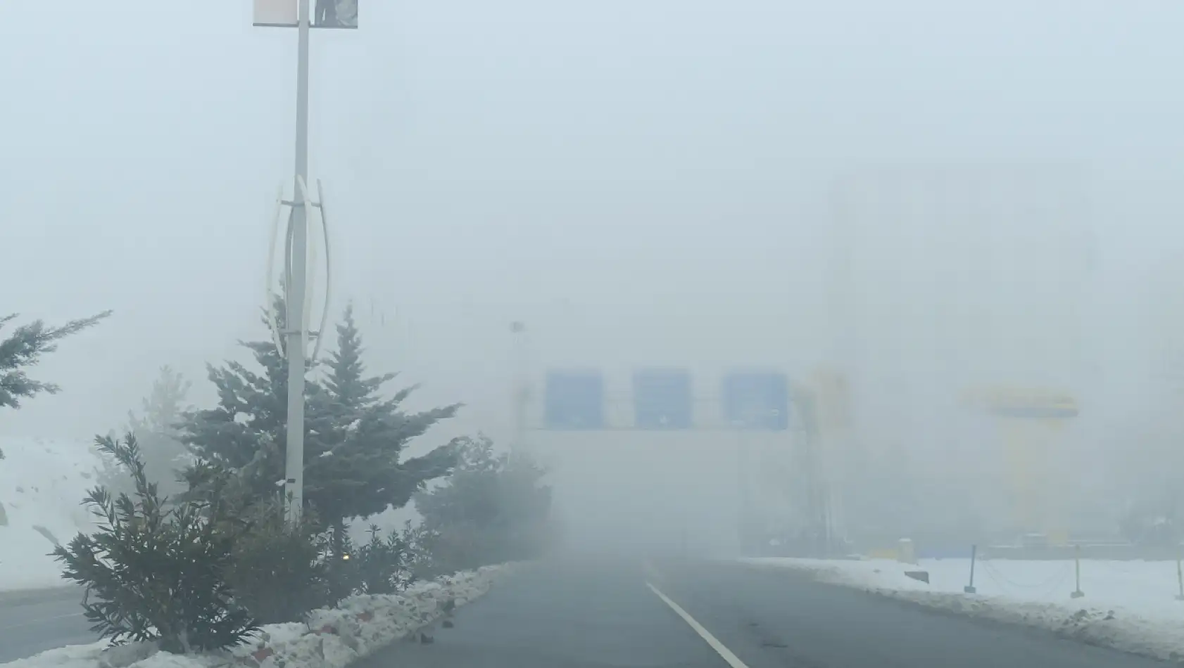 Siirt'te Sis Etkili Oluyor, Görüş Mesafesi Yer Yer 50 Metreye Düştü