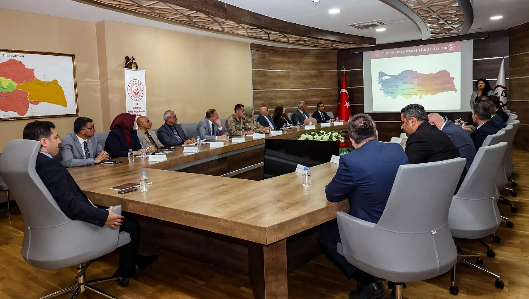 Siirt'te Sosyal Risk Haritaları ve Çocuk Güvenliği Masaya Yatırıldı