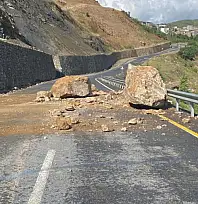 AFAD Siirt'te Harekete Geçti: Kaya Düşmesi Riski Bulunan Bu 3 Köyde Çalışma Yapılacak