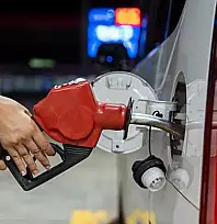 Akaryakıtta Yeni Zam Kapıda: Benzin ve Motorin Fiyatları Bu Gece Değişiyor