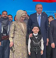 Cumhurbaşkanı Erdoğan'ın Ev Sahipliğindeki Programda Siirt Tanıtıldı! Folklor Ekibi Beğeni Topladı