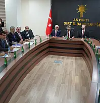 Cumhurbaşkanı Yardımcısı Cevdet Yılmaz'dan AK Parti Siirt İl Başkanlığı'nı Ziyaret Etti! Ekonomik Kalkınma Masaya Yatırıldı