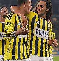 Kadıköy'de Gol Yağmuru: Fenerbahçe, Konyaspor'u 4-2 Mağlup Etti