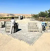Kurtalan'da 80 Bin Metrekarelik Parke Taşı Çalışması Sürüyor