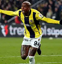 Menajeri İstanbul'a geldi: Talisca imzaya çok yakın