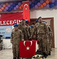 Siirt'te özel bireyler askeri kamuflaj giyerek yemin törenine katıldı