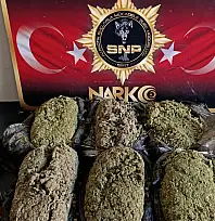 Siirt Emniyeti Uyuşturucu Tacirlerine Göz Açtırmıyor: 3 Kilo 300 Gram Esrar Ele Geçirildi