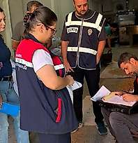 Siirt Fıstığına Sıkı Denetim: Ekipler Tesis, Depo Ve Satış Noktalarını Kontrol Etti