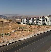 Siirt'in Gelişen Mahallesi mi, Betonlaşan Mahallesi mi? Park ve Sağlık Ocağı Yok, Evler 8 Milyon TL