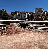 Siirt'in Kalbi Hala Kapalı! Haziran'da Teslim Edilecekti Meydanda Çalışma Yok