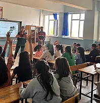 Siirt Jandarması'ndan Dijital Güvenlik Hamlesi: 10 Binden Fazla Kişiye Siber Farkındalık Eğitimi