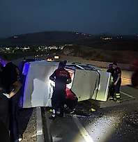 Siirt Kezer Kavşağı'nda Otomobil Takla Attı: 2 Yaralı