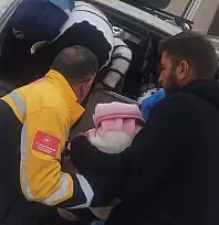 Siirt Pervari'de Hayat Mücadelesi: Kar Altında Biri Bebek İki Hasta Kurtarıldı