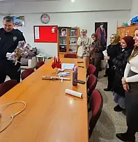 Siirt Pervari'de Polislerden Öğretmenler Günü Ziyareti