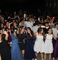 Siirt Şehit Polis Hayrettin Şişman Ortaokulu'nda Mezuniyet Coşkusu