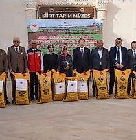 Siirt'te 600 Çiftçiye 176 Ton Sertifikalı Kırmızı Mercimek Tohumu Desteği
