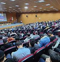 Siirt'te ''Aydınlık Şehir Gazze'' Konferansı Yoğun Katılımla Gerçekleşti