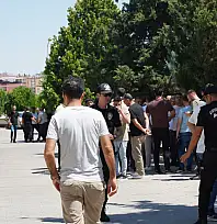 Siirt'te DEDAŞ'ın Kestiği Cezalara Köylülerden Tepki, Köylüler DEDAŞ'ın Kapısına Dayandı