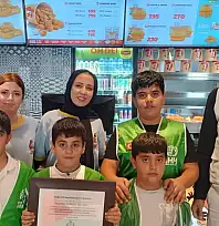 Siirt'te Filistin İçin Duyarlılık Gösteren Esnafa Teşekkür Belgesi