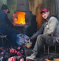 Siirt'te Kızgın Demirle Temizlenen Kelleler Sofralara Şifa Taşıyor