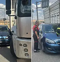 Siirt'te Korkutan Kaza: Otomobil Tırın Yakıt Deposuna Çarptı