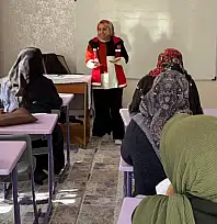 Siirt'te Kur'an Kursu Kursiyerlerine Aile Eğitimi Verildi