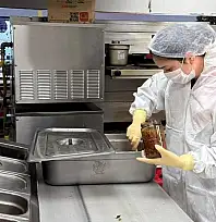 Siirt'te Market ve Gıda İşletmelerinden Alınan Numuneler Laboratuvara Gönderildi