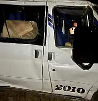 Siirt'te Minibüs Devrildi: Sürücü Kazayı Yara Almadan Atlattı
