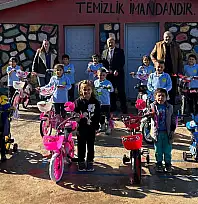 Siirt'te Öğrencilere Bisiklet Dağıtıldı