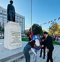 Siirt'te Öğretmenler Günü İçin Atatürk Anıtı'nda Çelenk Töreni Yapıldı