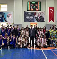 Siirt'te Okul Sporları Basketbol Yıldızlar Müsabakaları Tamamlandı