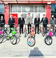 Siirt'te Okuma Kültürüne Teşvik: En Çok Kitap Okuyan Öğrencilere Bisiklet Ödülü