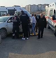 Siirt'te Otomobil ile Motosiklet Çarpıştı: 2 Yaralı