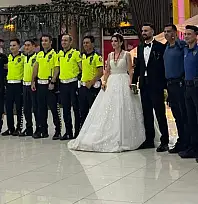 Siirt'te Polis Çiftin Düğününe Meslektaşları Damga Vurdu