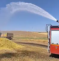 Siirt'te saman yüklü römorkta yangın çıktı