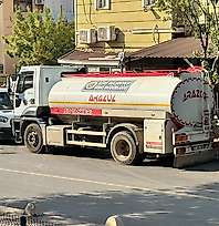 Siirt'te Su Kesintilerine Kalıcı Çözüm Bekleniyor: Belediye Ekipleri Tankerlerle Binalara Su Taşıyor